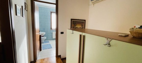 Casa de 5 habitaciónes en Noventa Padovana, Italy No. 29955 17