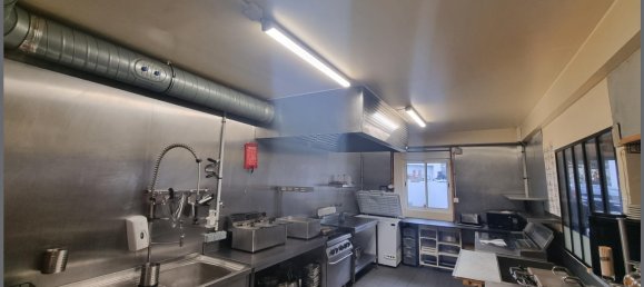 Propiedad comercial de 5 habitaciónes en Noisy-le-Grand, France No. 164725 5