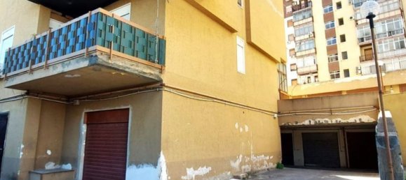 مرآب في Palermo, Italy 36متر مربع رقم 68534 6