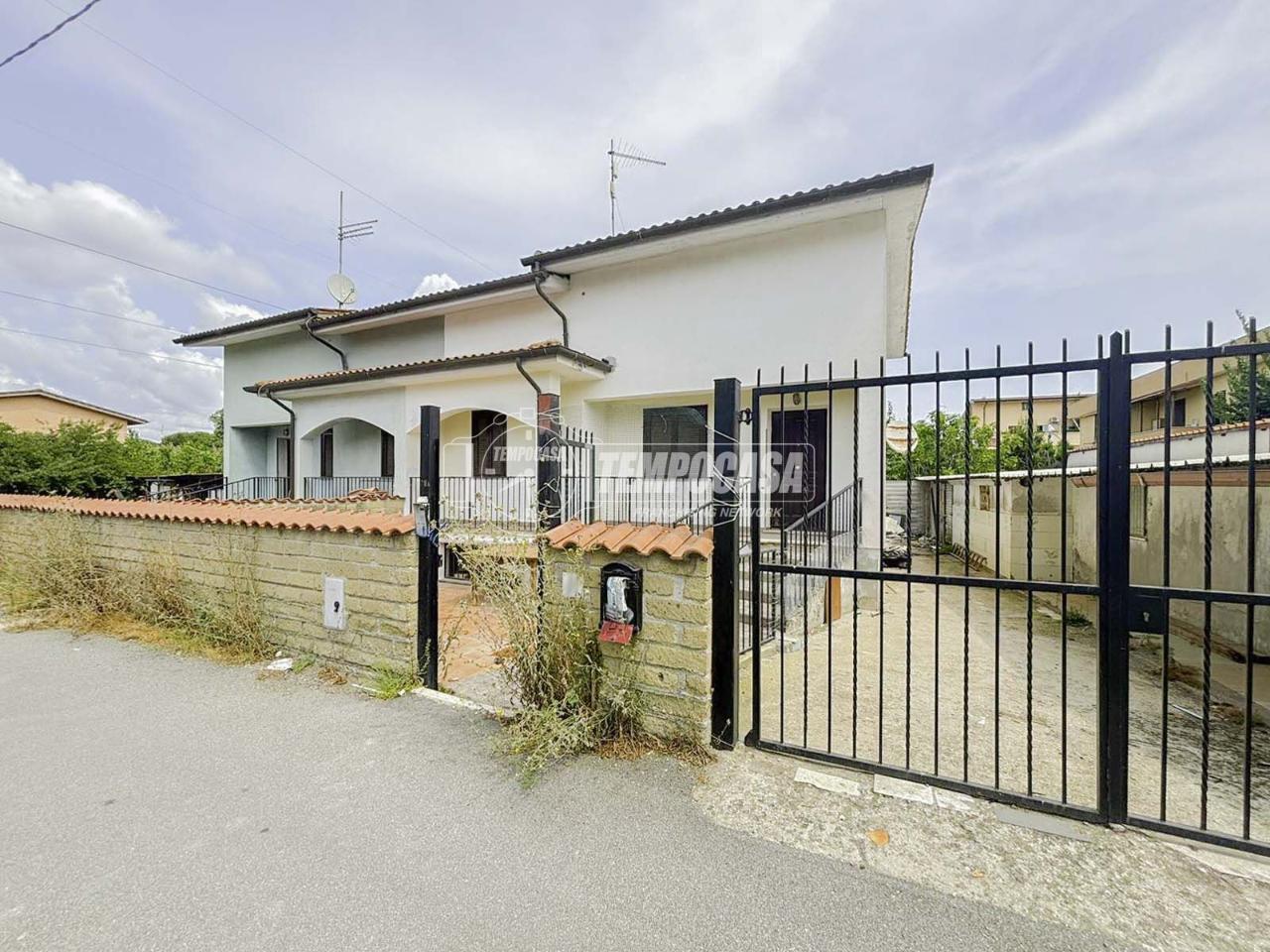 Вилла с 5 комнатами в Ангвиллара Сабация, Италия № 83715