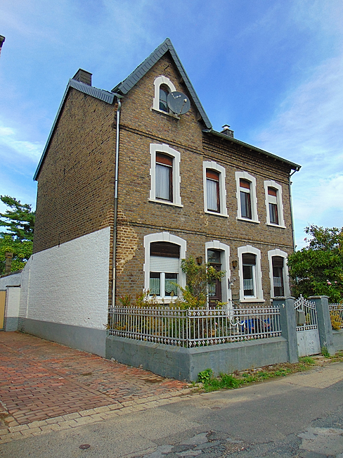 4 bedrooms Townhouse in Duren, Germany No. 283543