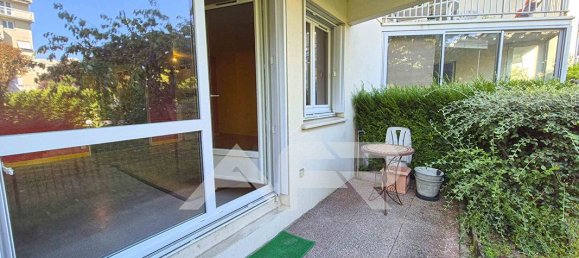 Apartamento de 2 habitaciónes en Chatou, France No. 169747 2