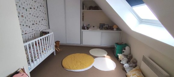 5 bedrooms House in Neuville-en-Ferrain, France No. 338185 12