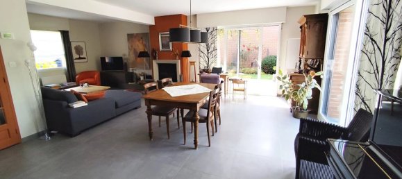 5 bedrooms House in Neuville-en-Ferrain, France No. 338185 3