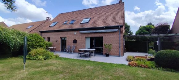 5 bedrooms House in Neuville-en-Ferrain, France No. 338185 15