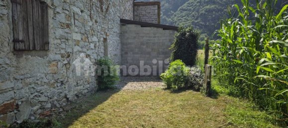 Дом с 4 комнатами в Самолако, Италия № 114598 2