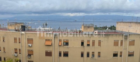 5 bedrooms Apartment in Reggio Calabria, Italy No. 123051 3