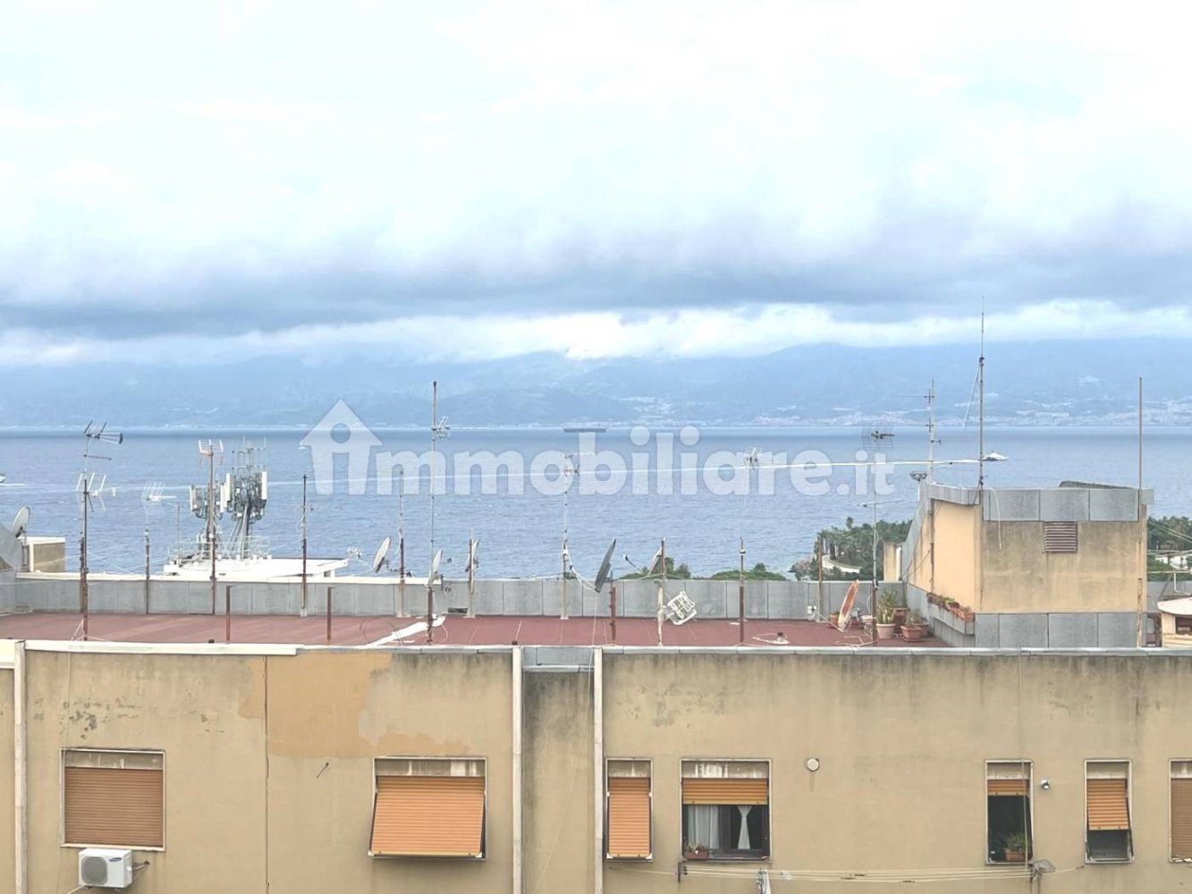 5 chambres Appartement à Reggio Calabria, Italy No. 123051