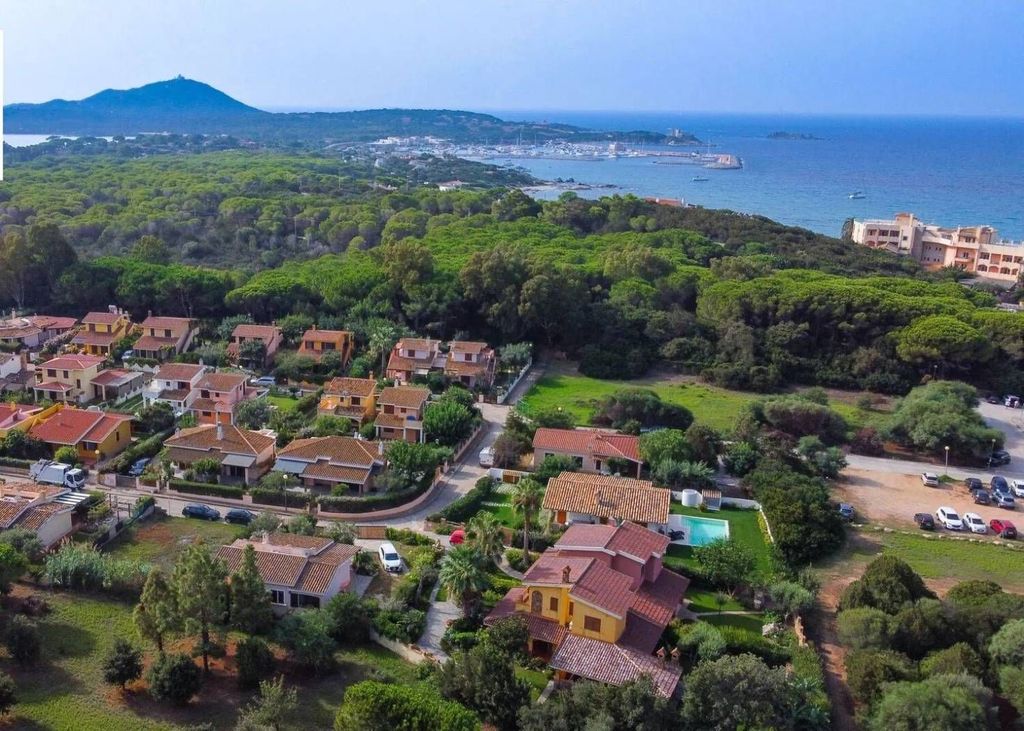 6 bedrooms Villa in Sardinia, Italy No. 366118