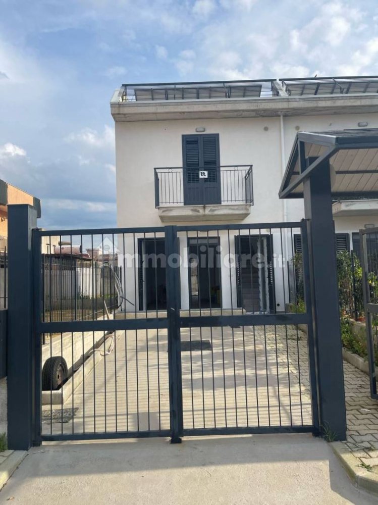 3 bedrooms House in Palermo, Italy No. 120338