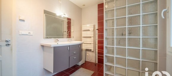 Дом с 6 комнатами в Аванж, Франция № 209877 9