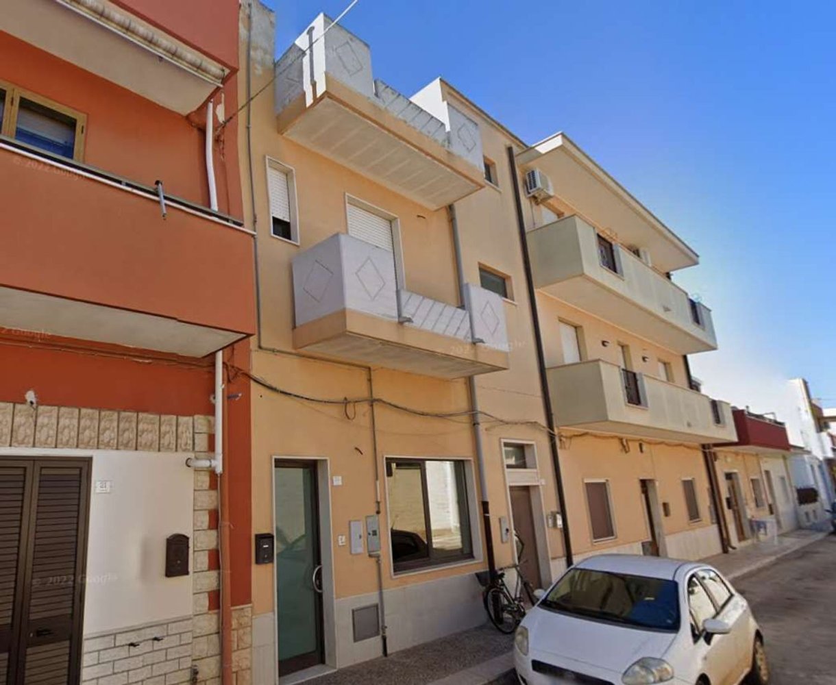 Дом с 6 комнатами в Саммикеле ди Бари, Италия № 162409