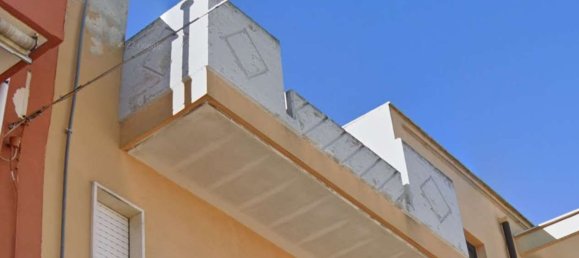 Дом с 6 комнатами в Саммикеле ди Бари, Италия № 162409 4