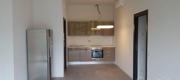 3 rooms Apartment in Civitanova Marche, Italy No. 253239 2