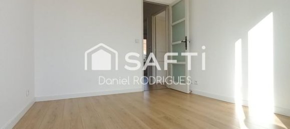 Casa de 4 dormitorios en Pontault-Combault, France No. 328869 6