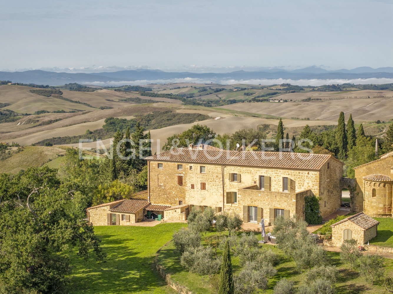 5 bedrooms House in Trequanda, Italy No. 125688