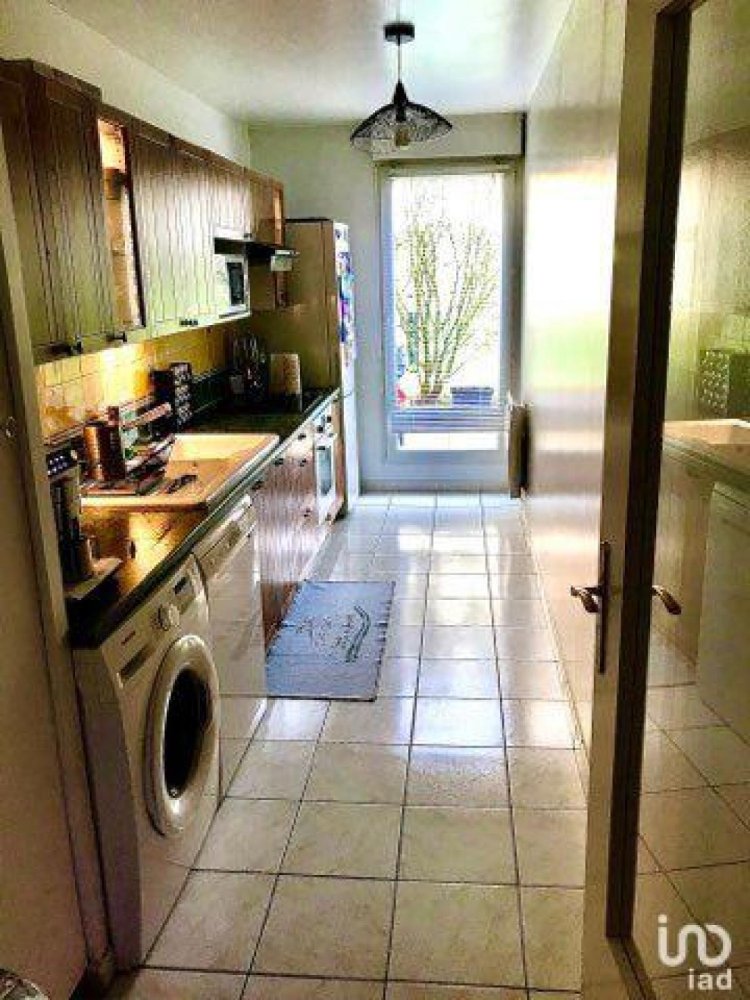 2 bedrooms Condo in Villepinte, France No. 30713