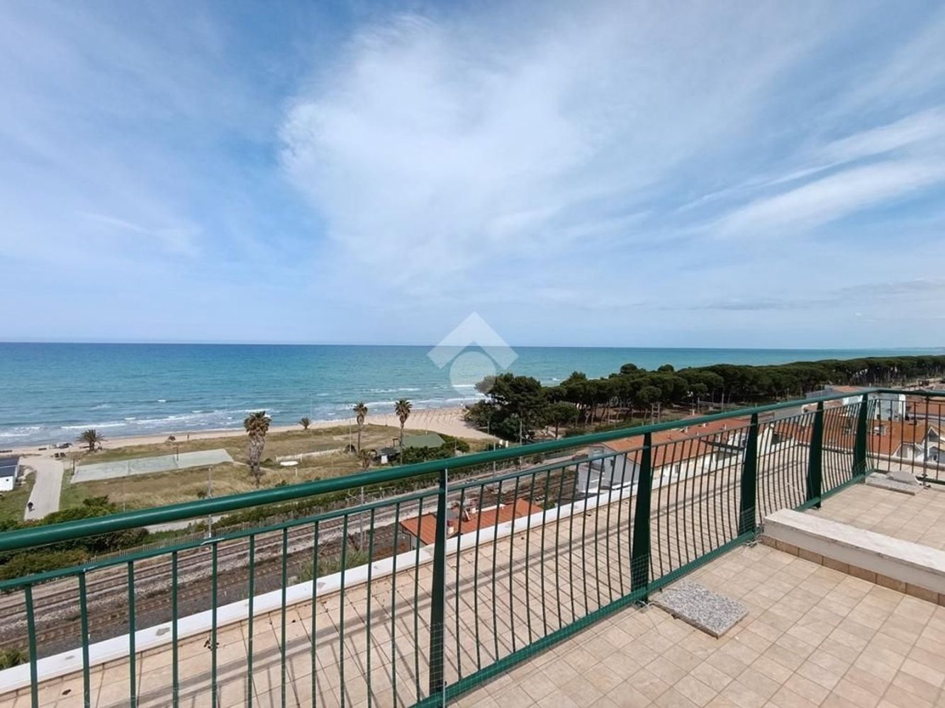 Квартира с 2 комнатами в Пинето, Италия № 154848