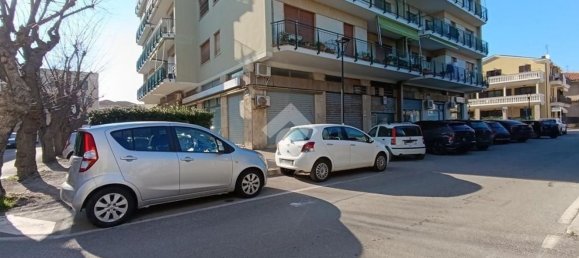 Квартира с 2 комнатами в Пинето, Италия № 154848 13