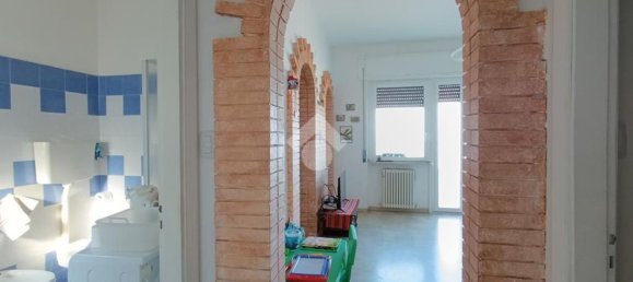 Квартира с 2 комнатами в Пинето, Италия № 154848 12