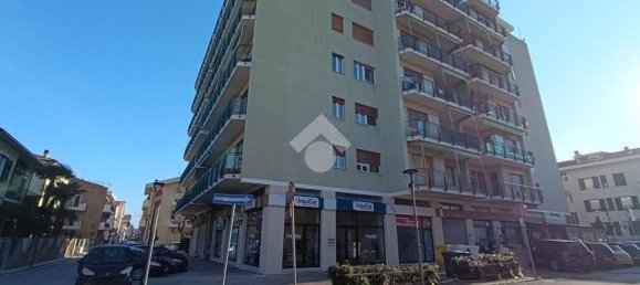 Квартира с 2 комнатами в Пинето, Италия № 154848 14