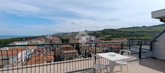 Квартира с 2 комнатами в Пинето, Италия № 154848 18