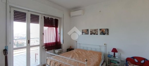 Квартира с 2 комнатами в Пинето, Италия № 154848 9