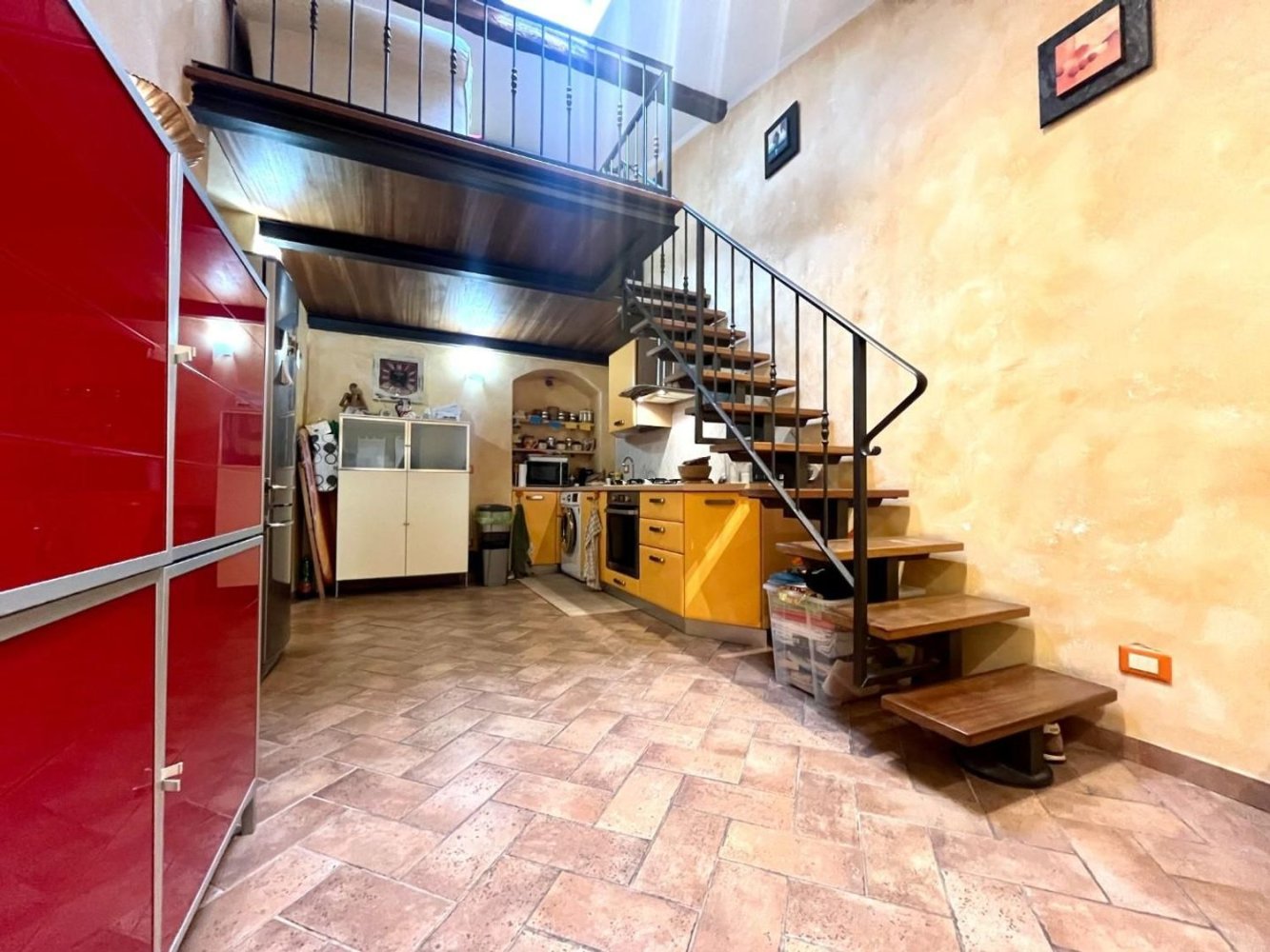 3غرفة شقة في Massa, Italy رقم 79241