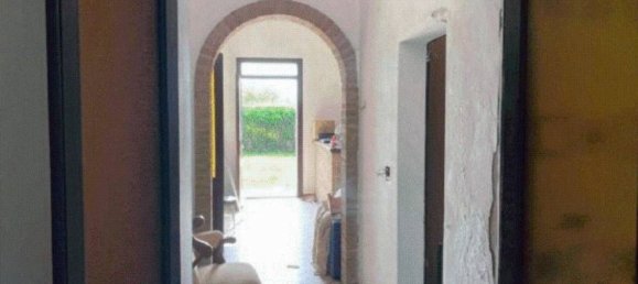 3 bedrooms Apartment in Ferrara, Italy No. 338839 5