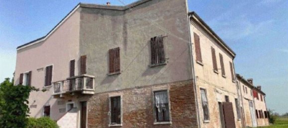 3 bedrooms Apartment in Ferrara, Italy No. 338839 11
