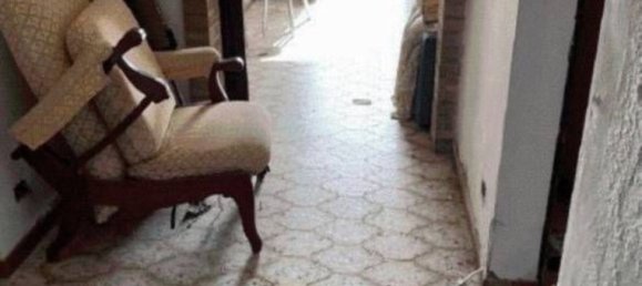 3 bedrooms Apartment in Ferrara, Italy No. 338839 4