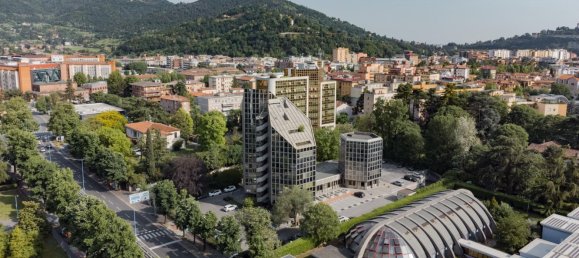 3100m² Building in Brescia, Italy No. 15746 10