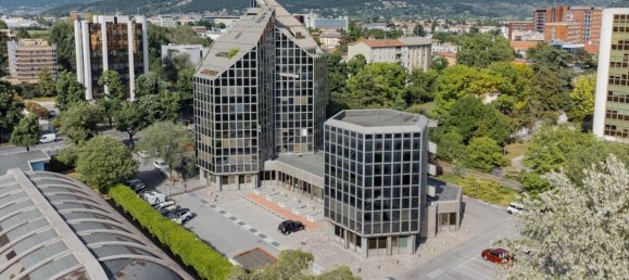 3100m² Building in Brescia, Italy No. 15746 6