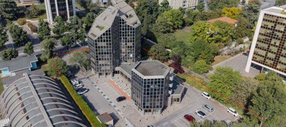 3100m² Building in Brescia, Italy No. 15746 3