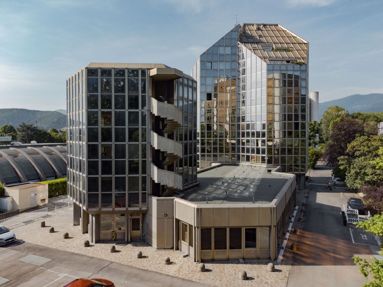 3100m² Building in Brescia, Italy No. 15746