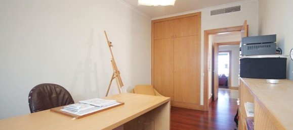 3 bedrooms Apartment in Lisbon, Portugal No. 94079 17