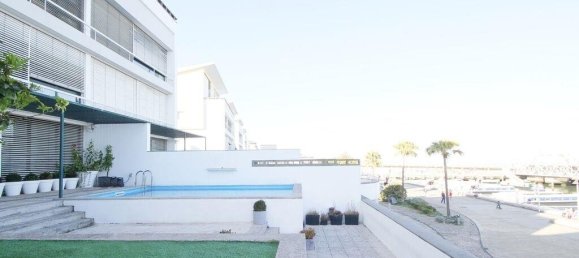 3 bedrooms Apartment in Lisbon, Portugal No. 94079 4