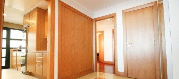 3 bedrooms Apartment in Lisbon, Portugal No. 94079 11