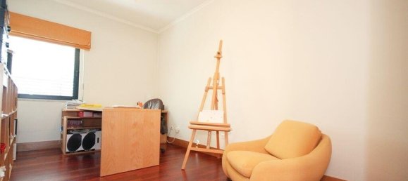 3 bedrooms Apartment in Lisbon, Portugal No. 94079 16