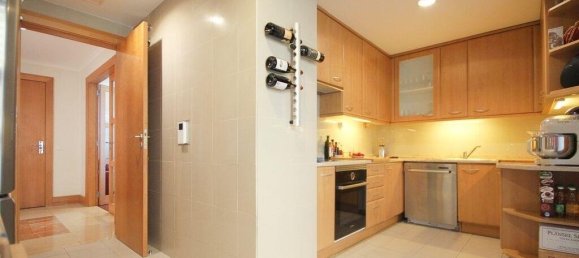 3 bedrooms Apartment in Lisbon, Portugal No. 94079 12