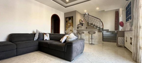 5غرفة بناية في Villaricca, Italy رقم 294439 14