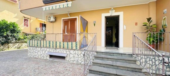 5غرفة بناية في Villaricca, Italy رقم 294439 2