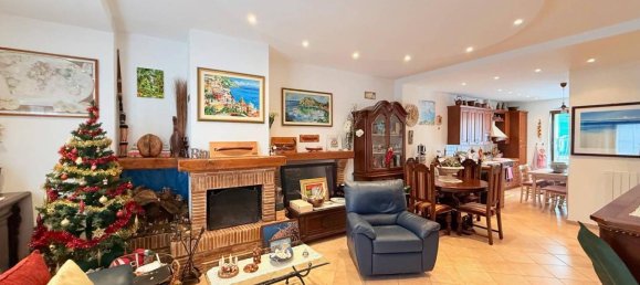 Apartamento de 4 habitaciónes en Monte Argentario, Italy No. 126503 8