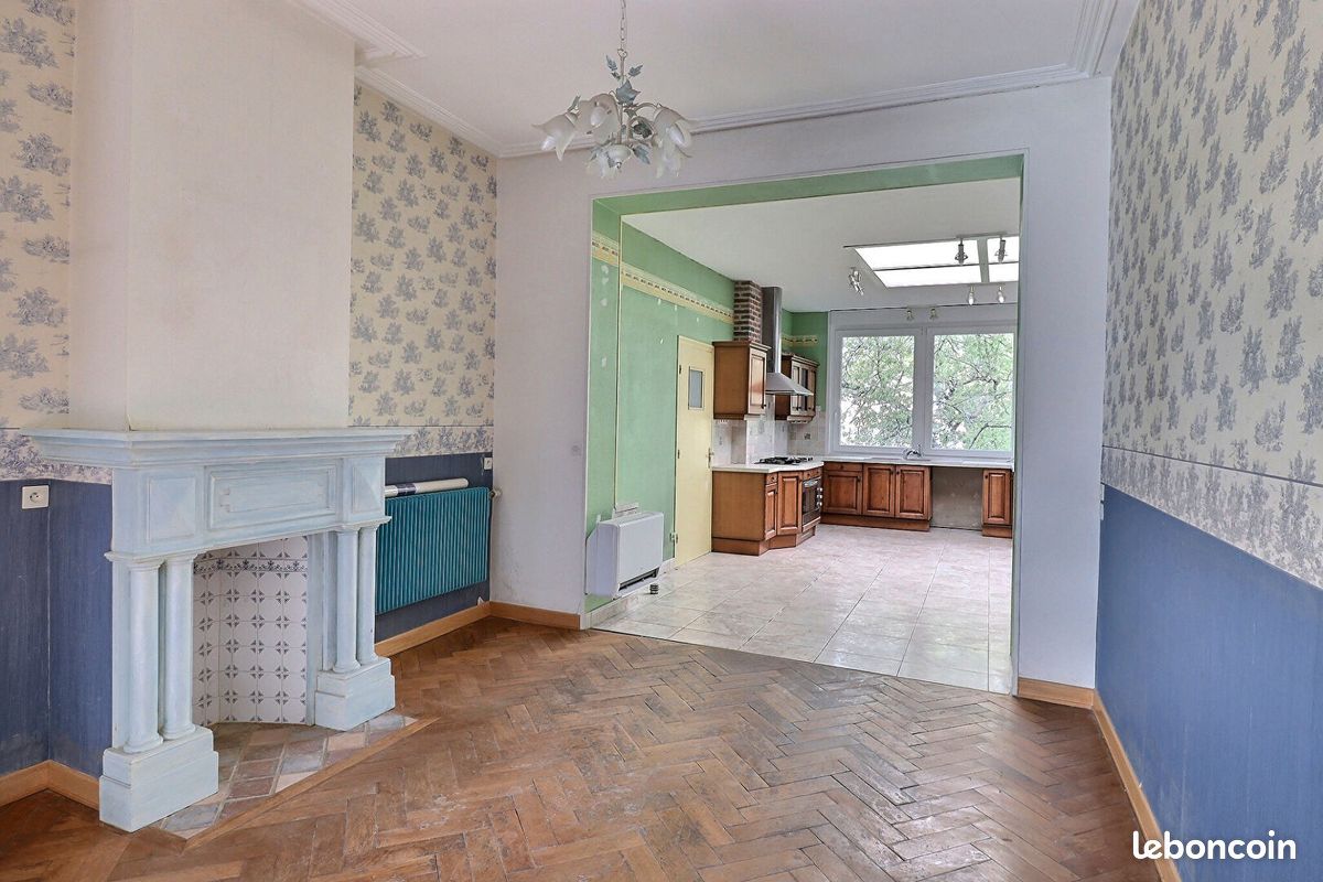 Casa de 5 dormitorios en Estaires, France No. 77526