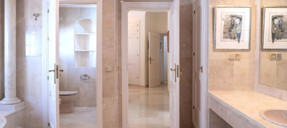 4 Schlafzimmer Villa in Estepona, Spain, Nr. 138233 13