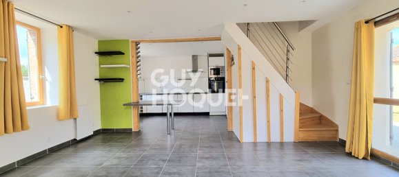 2 bedrooms House in Dreux, France No. 298494 2