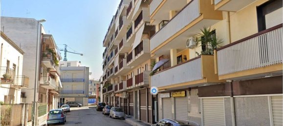 6 rooms Apartment in Andria, Italy No. 233766 2