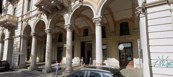 7 bedrooms Apartment in Turin, Italy No. 380317 2