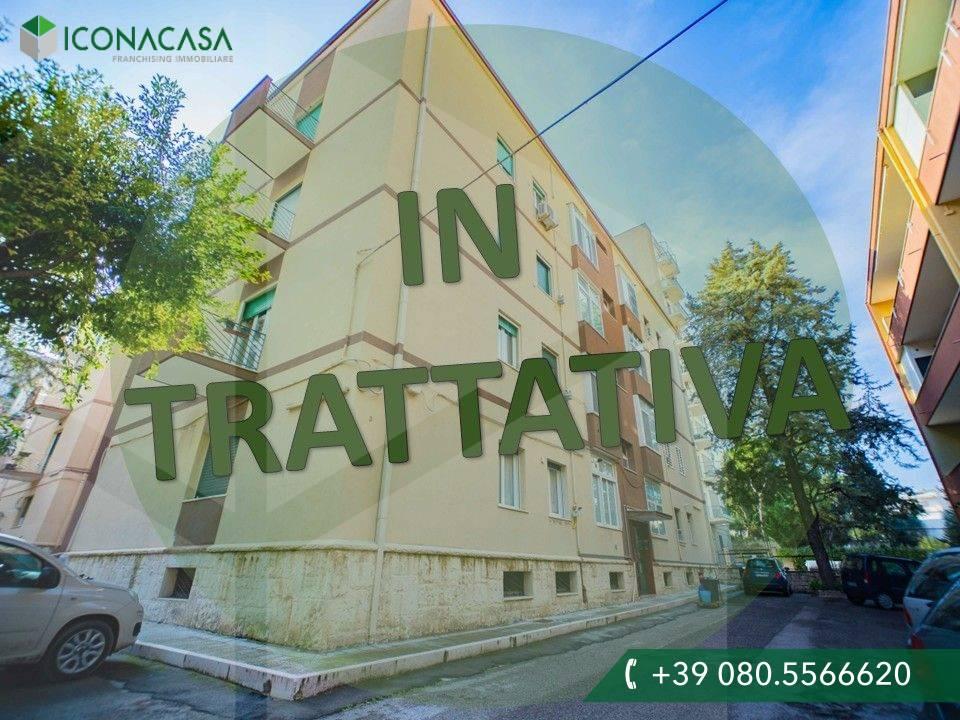 4 rooms Apartment in Bari, Italy No. 136540