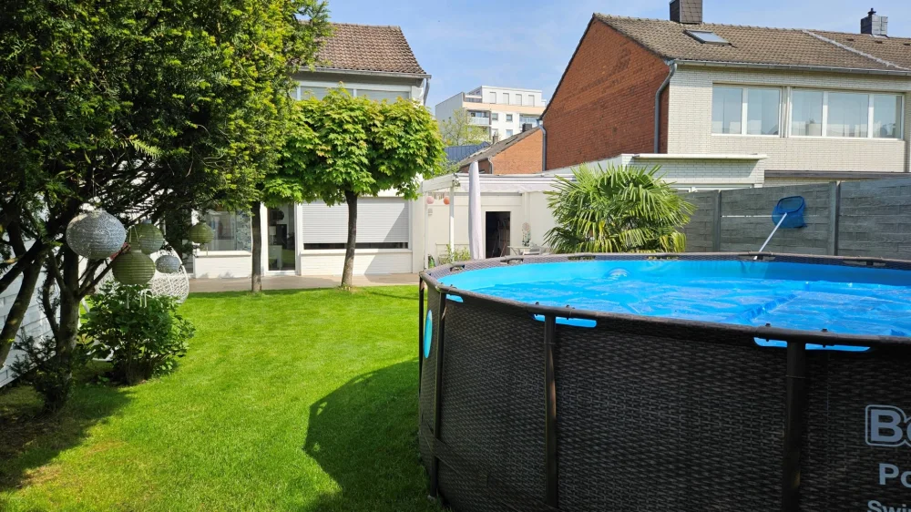 Moradia em banda de 4 divisões em Cologne, Germany N.º 315258